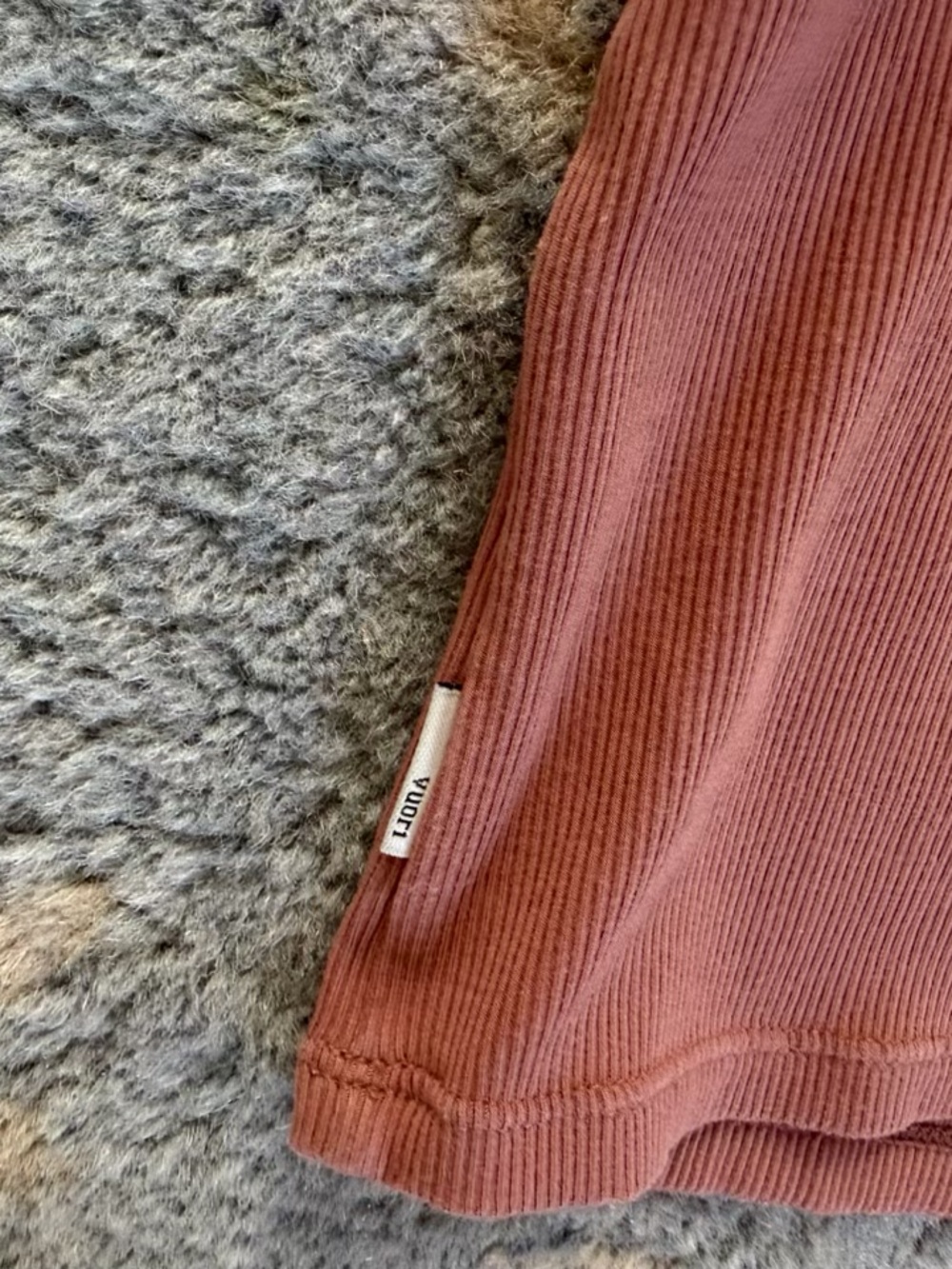 Vuori square neck low back built in top - Picture 3 of 3